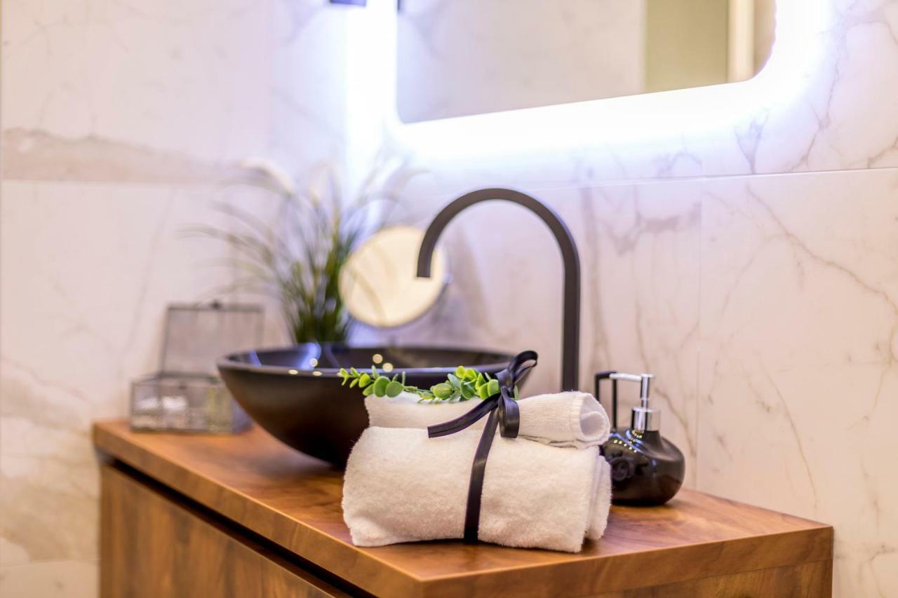 Monvi Luxury Suites Near Bacvice Beach And Old Town 斯普利特 外观 照片